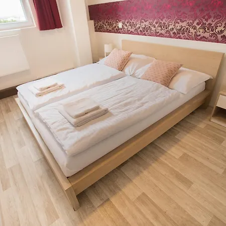 Pulse Fitness Apartment Benesov (Central Bohemian)